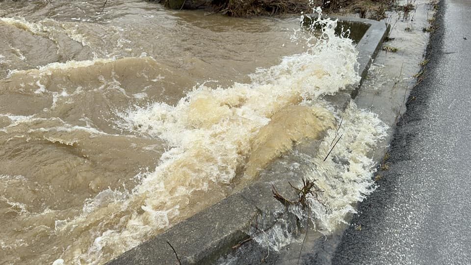 Heavy rain causes flooding, road closures across Kentucky
